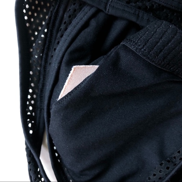 Gap low impact mesh sports bra - Picture 6 of 6